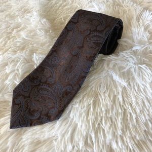 • Mens Paisley Necktie •